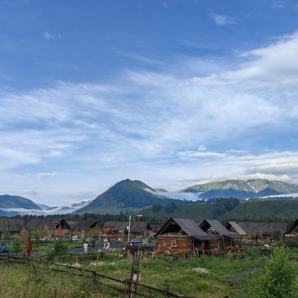 新疆阿勒泰地区+禾木风景区+喀纳斯景区+白哈巴景区7日6晚私家团