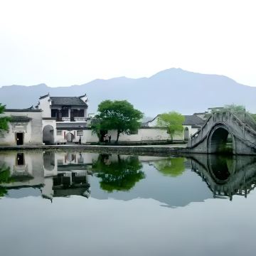 西递+宏村景区+徽州古城+景德镇中国陶瓷博物馆+花山谜窟+浮梁古县衙景区+瑶里古镇风景区+寒溪村+丙丁柴窑6日5晚私家团