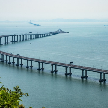 户外活动·珠海1日亲子营【“翼”想天开，"桥"见未来】带娃去华南大飞机工厂-参观飞机总装厂房、阻力伞体验、探秘"神兽"AG600等+乘坐游轮穿越港珠澳大桥，感受大国科技力量