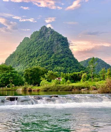 2D1N • Guilin Longji Rice Terraces Highlight Tour · Take A Night Cruise On Two Rivers And Four Lakes + Ming Dynasty Prince Mansion Jingjiang Royal Palace + Longji Rice Terraces + Huangluo Yao Village 