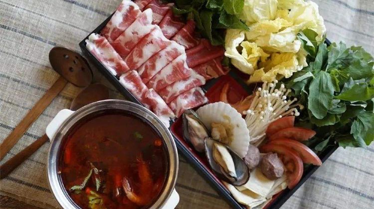 6-Day Yunnan Private Tour from Kunming·Dali, Lijiang, Yulong Snow Mountain | Erhai Ecological Corridor | Stone Forest Scenic Area | The Chongsheng Temple and the Three-Pagoda Culture Tourist Area