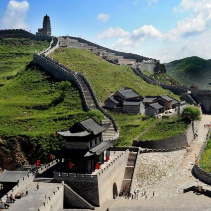 云冈石窟+大同市博物馆+雁门关景区+华严寺+应县木塔景区+悬空寺4日3晚跟团游