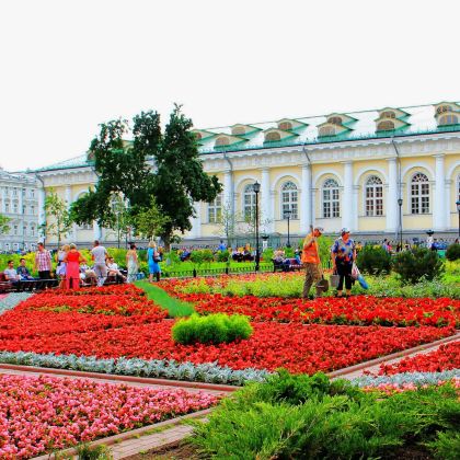 俄罗斯莫斯科+圣彼得堡10日8晚自由行