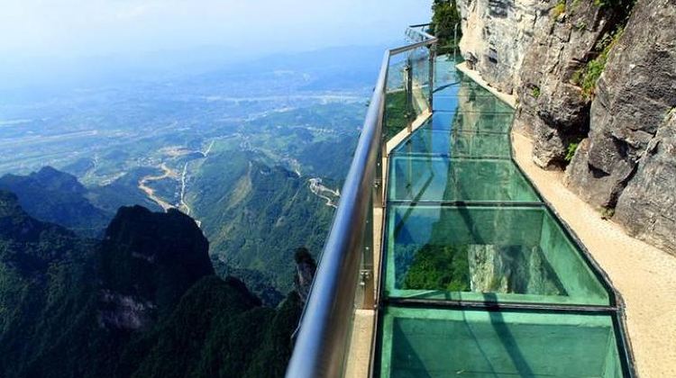4-Day All-inclusive 4-Day Private Zhangjiajie Tour Includes Glass Bridge& Evening Show