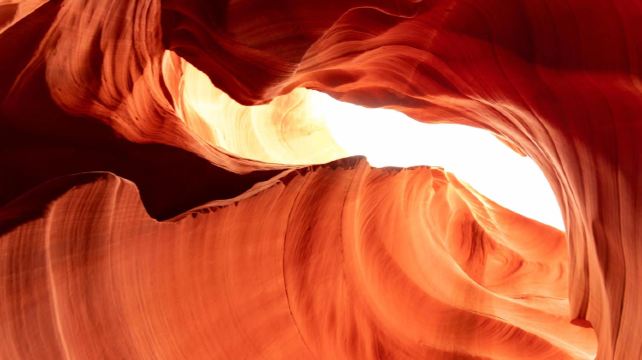 <10天>【三进黄石 | 3天2晚黄石15大景点｜黄石+羚羊彩穴+马蹄湾】·含盐湖城市区游、住拉斯大道酒店、大提顿、马蹄湾、拉斯维加斯、可选西峡谷、洛杉矶自由行（木屋团）