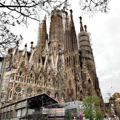 马德里+塞维利亚+龙达+葡萄牙阿尔加维+里斯本+波尔图11日10晚私家团