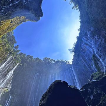 巴厘岛+泗水+布罗莫火山+赛武千层瀑布8日7晚拼小团