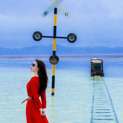 青海湖景区+茶卡盐湖+大柴旦翡翠湖旅游景区+敦煌莫高窟+嘉峪关+张掖七彩丹霞旅游景区6日5晚拼小团