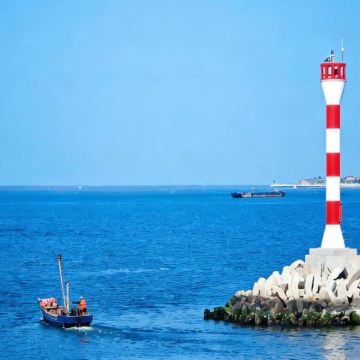 长岛旅游景区+大黑山岛+仙境源+烽山林海+九丈崖+半月湾4日3晚跟团游