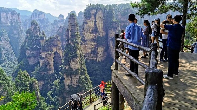 4-Day National Park Tour from Zhangjiajie · Tianzi Mountain, Yellow Dragon Cave and Tianmen Mountain | BaiLong Lift VIP Ticket