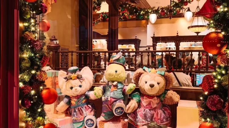 2D1N · Private Tours · Hong Kong: Hong Kong Disneyland + Includes 1-day Disney admission ticket, No Hotel Included