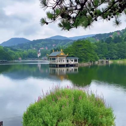 江西南昌+庐山风景名胜区+婺源+景德镇+三清山风景区+望仙谷5日4晚跟团游