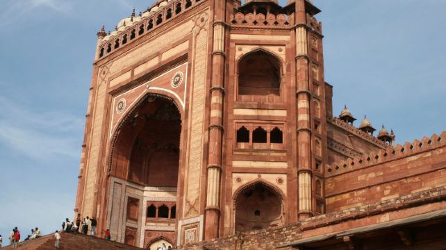 8-Day Golden Triangle India Adventure Tour ·Delhi, Agra and Jaipur | Taj Mahal, Agra Fort, Fatehpur Sikri, Dhula Village, Amber Fort and City Palace