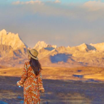 稻城亚丁+四姑娘山景区+新都桥5日4晚拼小团