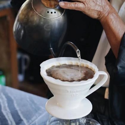 普洱+景迈山茶林文化景区+翁基布朗族老寨7日6晚私家团