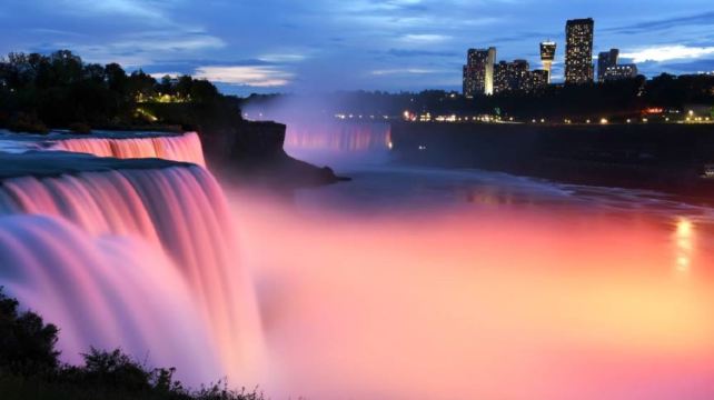 <5天>【北美5城縱覽之旅】·芝加哥往返：打卡三大公園+布法羅之旅+汽車中心底特律+托萊多+日夜雙景玩轉尼加拉瀑布+芝加哥市區遊(全程含早)