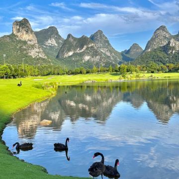 广西桂林+阳朔+漓江+柳州6日5晚拼小团