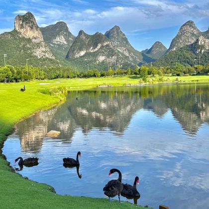 广西桂林+阳朔+漓江+柳州6日5晚拼小团