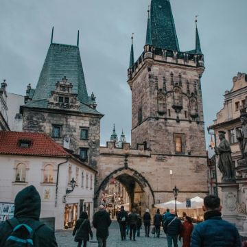 奥地利+捷克+匈牙利+波黑+塞尔维亚+黑山+斯洛文尼亚+克罗地亚12日跟团游