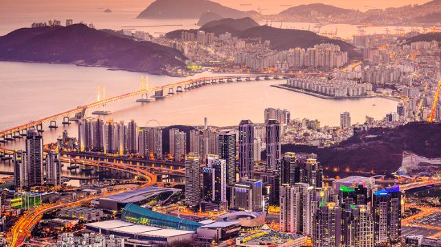 8-Day Best of South Korea Tour from Seoul·Gyeongju-si and Busan | Gyeongbokgung Palace, Bukchon Hanok Village, Cheomseongdae and 	N Seoul Tower