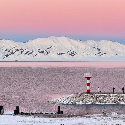 新疆乌鲁木齐+伊犁7日6晚拼小团