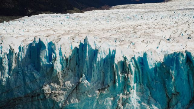 <4天>【15人英文團 · 卡拉法特冰川奇境】·遊船近距離欣賞莫雷諾冰川+探訪克里斯蒂娜莊園+可選智利納塔萊斯港離團