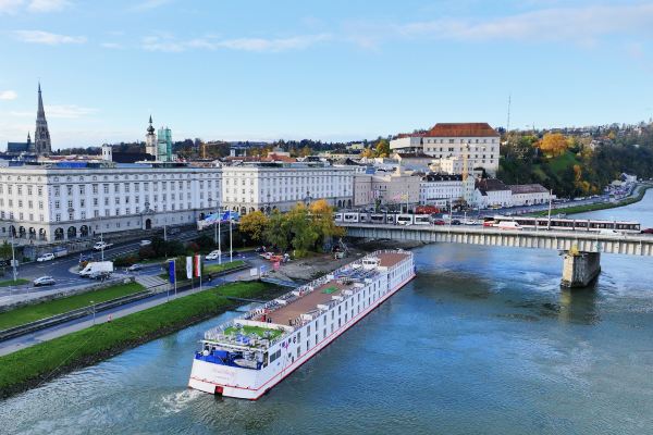 6-day · Budapest-Bratislava-Vienna(Vienna)-Melk-Linz