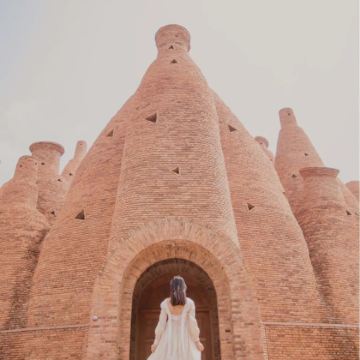 云南昆明+弥勒+普者黑风景区+元阳+建水+抚仙湖+碧色寨风景区+东川红土地+元谋土林9日8晚私家团