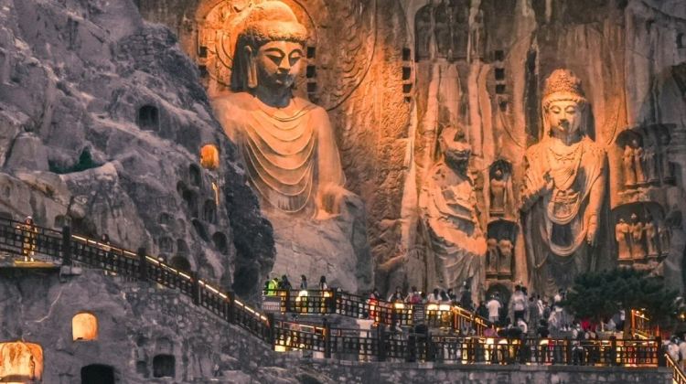 5D4N · Group Tours · Tour Henan's four great ancient capitals and unveil the cliff-hanging road of Wanxian and the Yuntai waterscape.