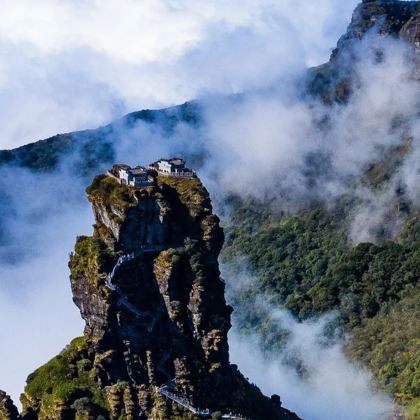 贵州贵阳+黄果树景区+荔波+西江千户苗寨+镇远县+梵净山6日5晚拼小团