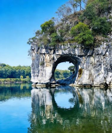 3D2N • Christmas special offer: Li River Xingping Section Cruise - Dong King Night Banquet & Bonfire Party - Xingping Ancient Town - Silver Cave - Yulong River Rafting - Xianggong Mountain
