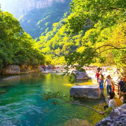 河南云台山+洛阳龙门石窟+嵩山+少林寺+开封4日跟团游