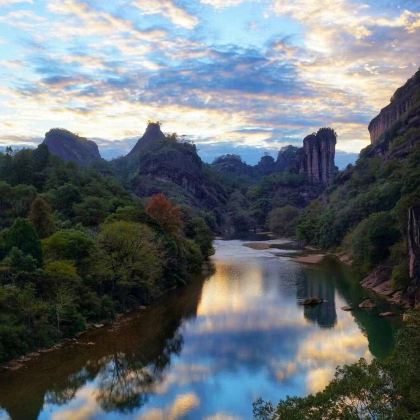 福建武夷山+九曲溪竹筏漂流+《印象大红袍》演出3日2晚私家团