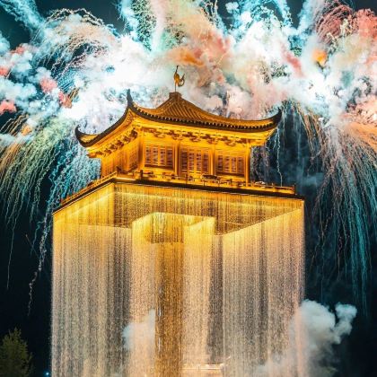 江西望仙谷+婺源篁岭景区+婺女洲度假区+景德镇4日3晚私家团