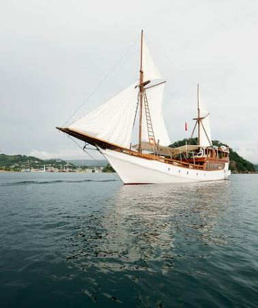 3D2N • 3 Days Deluxe Boat Private Cabin Sailing Trip in Komodo Island