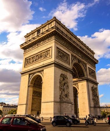 4D3N • 4-Day Highlights of Amsterdam and Paris