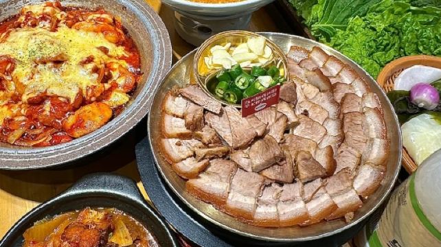 6-Day Harbin & Changbai Mountain Private Tour· Yanji, Tumen Port, Korean Folk Village | Jingbo Lake Scenic Spot | Hengdaohezi Russian Style Town Scenic Area