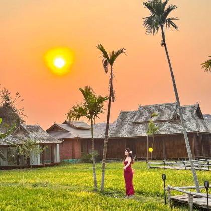 昆明+大理市+丽江+香格里拉+西双版纳10日9晚跟团游