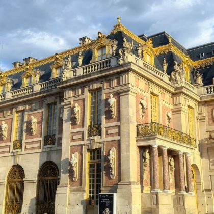 法国10日9晚私家团