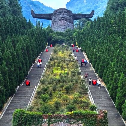 神农架+长江三峡+三峡大坝5日4晚跟团游