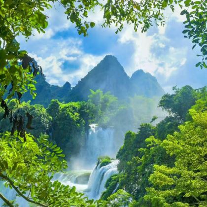 广西南宁+崇左+巴马+德天瀑布+北海+涠洲岛10日9晚跟团游