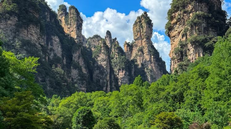 6-day 5-night · Private Tour · Zhangjiajie National Forest Park + Wu Ling Yuan + Tianmen Mountain National Forest Park + Fenghuang Ancient Town