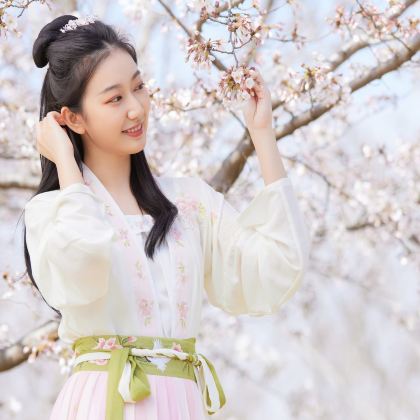 武汉+黄鹤楼+长江三峡+三峡大坝+恩施市7日6晚跟团游