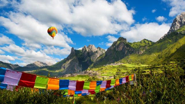 蘭州+甘南+甘加祕境+拉卜楞寺+扎尕那+郎木寺鎮4日3晚跟團遊·4人/6人/8人升級獨立團+純玩團+贈送無人機旅拍+藏服拍照+草原騎馬+氧氣瓶+外賓可定
