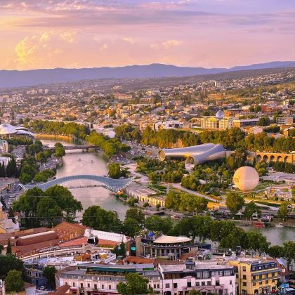 格鲁吉亚第比利斯+西格纳吉+斯提潘茨明达+姆茨赫塔6日5晚自由行