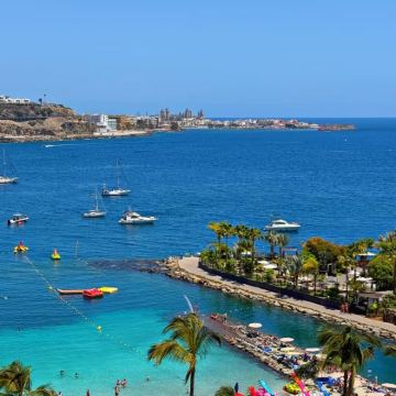 西班牙+巴塞罗那+赫罗纳+锡切斯+马德里11日9晚私家团