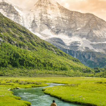 新都桥+稻城亚丁+四姑娘山5日4晚跟团游