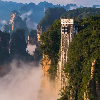长沙+张家界+天门山+凤凰古城6日5晚私家团