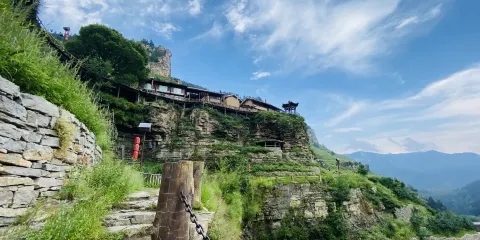 懸空村