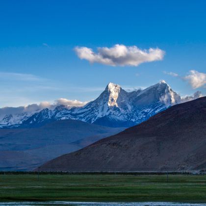 西藏日喀则+珠峰大本营+奇林峡风景区+羊卓雍措+纳木措4日3晚拼小团